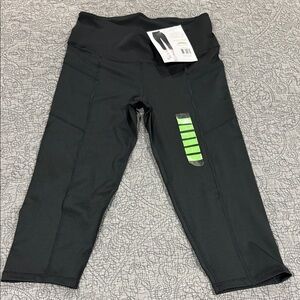 Earth Yoga Ladies Dark Leggings